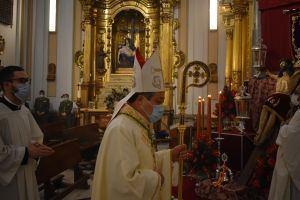 El Nuncio Apostólico de la Santa Sede en España preside la misa crismal en la Catedral de las Fuerzas Armadas.