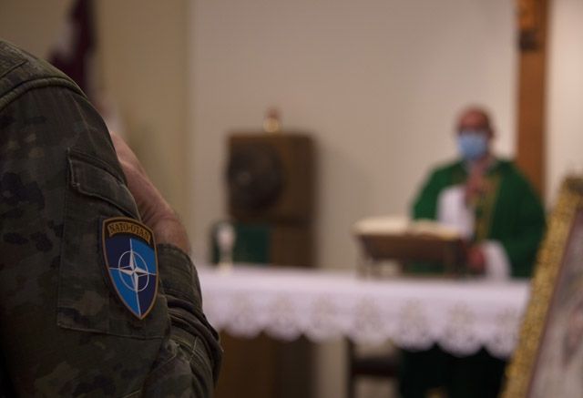 Celebración de la Eucaristía en Adazi, Letonia.