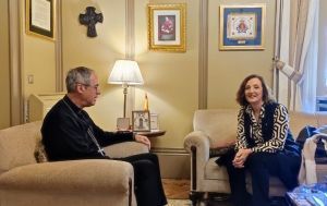 El Arzobispo Castrense recibe a la Directora General de la Fundación REDMADRE