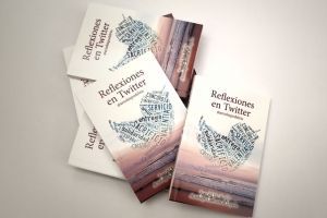 El Arzobispo Castrense edita un libro de pequeño formato con 280 de sus reflexiones publicadas en Twitter