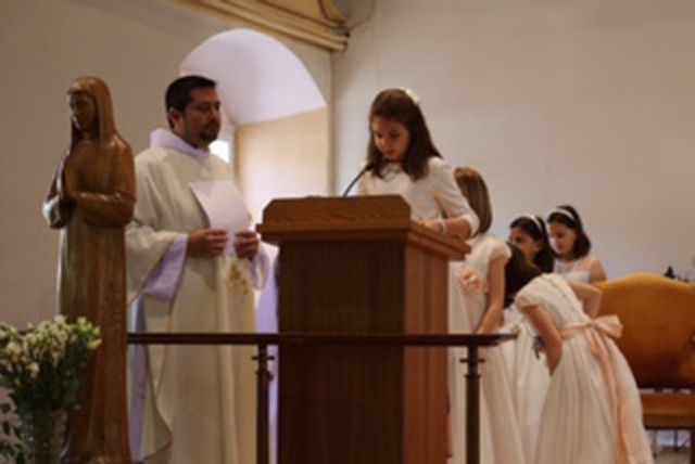 Primeras Comuniones en la Parroquia Castrense Santa María Reina de Estrasburgo