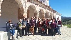 Visita de la Asociación de Damas de Nuestra Señora de Loreto de Badajoz a la Ermita Nuestra Señora del Ara y Llerena
