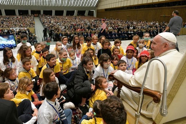Hospital “Bambino Gesù”: El Papa bendice las manos de los cuidadores