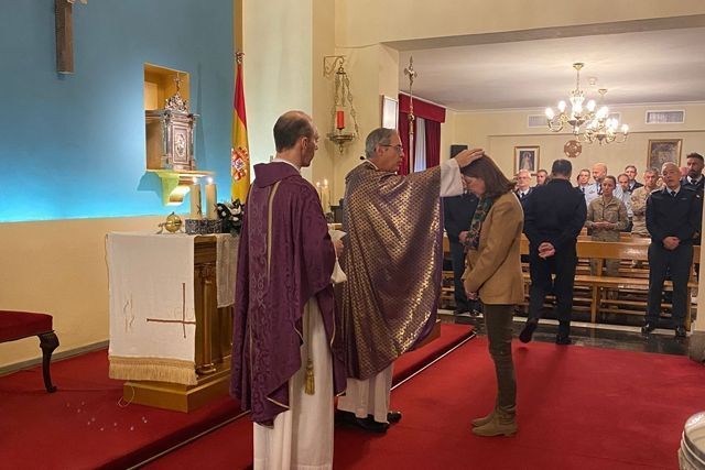 El Arzobispo castrense celebra el Miércoles de Ceniza en la Capilla del Cuartel General del Aire