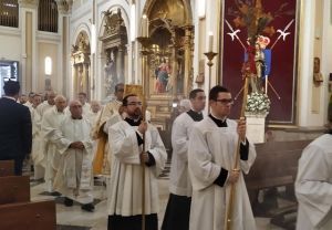 Monseñor Juan del Río preside la misa crismal en la Iglesia Catedral de las Fuerzas Armadas