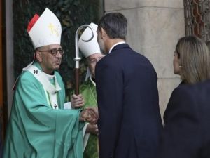 Conversación telefónica entre S.M. el Rey y el cardenal Omella