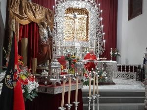 El Sr. Obispo de Tenerife acompaña a la Artillería en el Triduo en honor a Santa Bárbara.