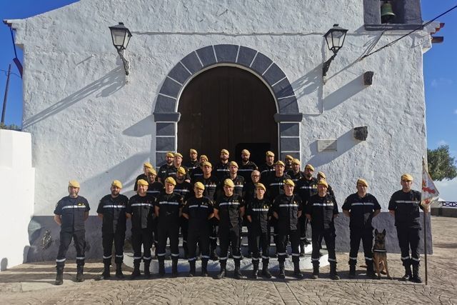 La UME de Tenerife continua con su tradicional marcha a la ermita de Machado