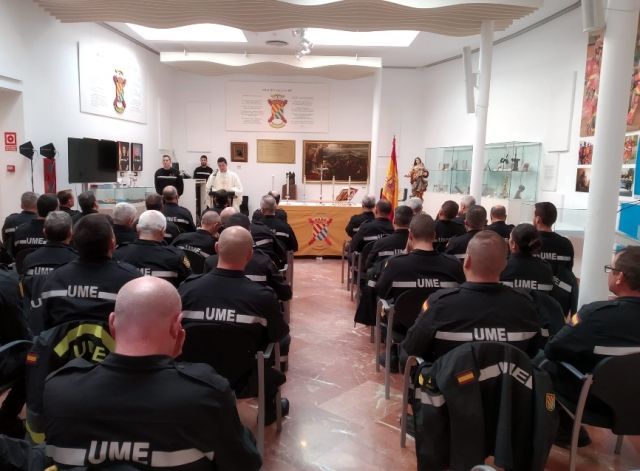 Celebración de las patronas en la UME: Artillería, Infantería y Ejército del Aire.
