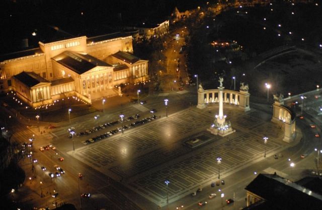 PAPA FRANCISCO ÁNGELUS Plaza de los Héroes, Budapest Domingo, 12 de septiembre de 2021
