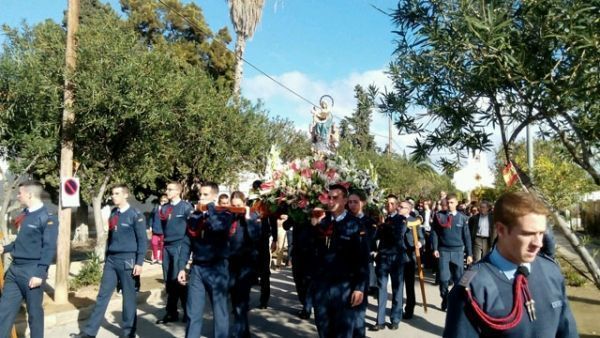 Procesión con cadetes de la Academia General del Aire