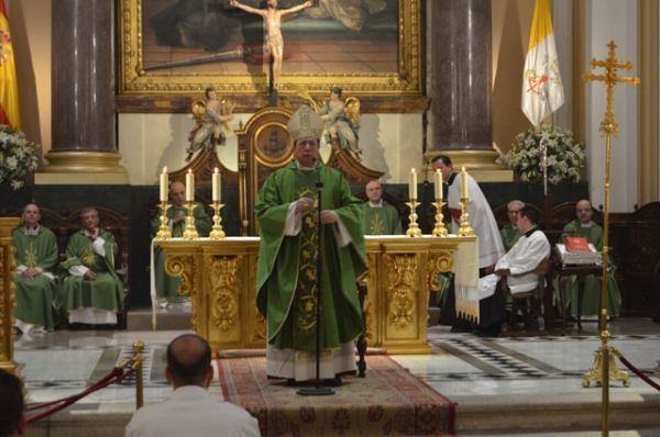 Ministerio de Acolitado y Cierre de la Puerta Santa