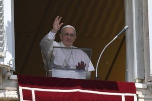 PAPA FRANCISCO ÁNGELUS Plaza de San Pedro Domingo, 18 de julio de 2021