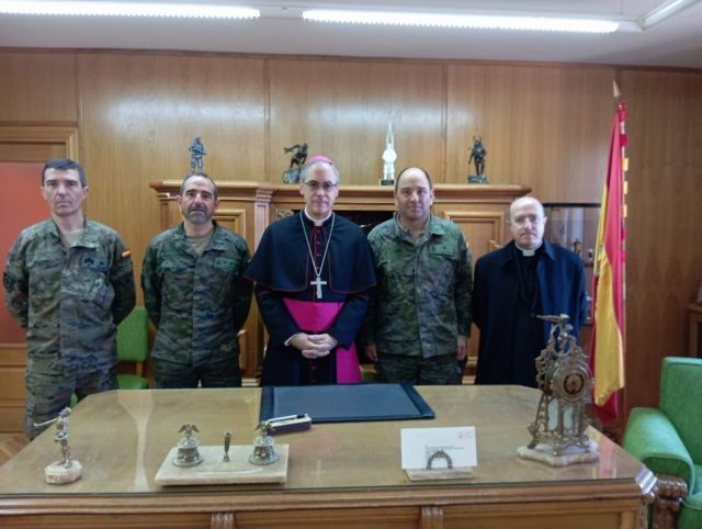 Visita del Arzobispo Castrense a las Unidades de Jaca y Huesca