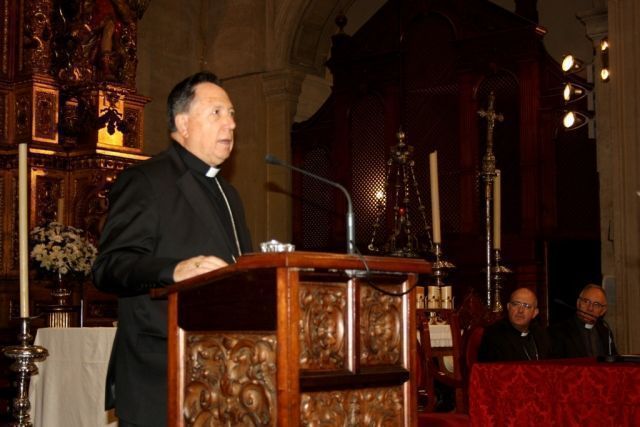 El Arzobispo Castrense en Sevilla