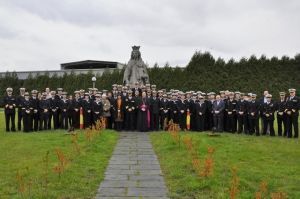 Confirmaciones en la Escuela de Especialidades de la Armada