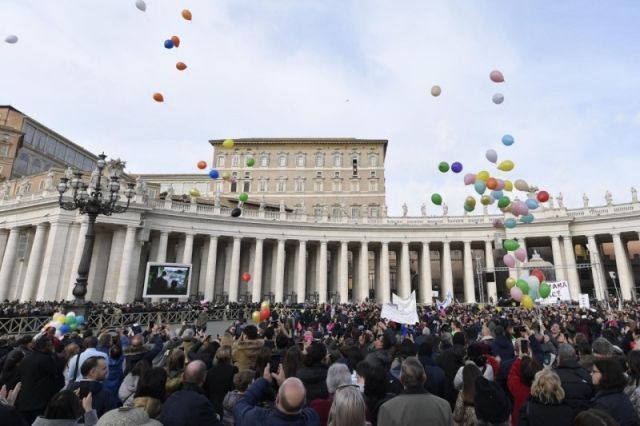 PAPA FRANCISCO ÁNGELUS Plaza de San Pedro Domingo, 26 de enero de 2020