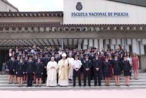 Confirmaciones en la Escuela Nacional de Policía de Ávila