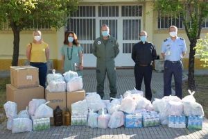 Recogida y entrega de alimentos y productos de primera necesidad en la Base Aérea de Morón