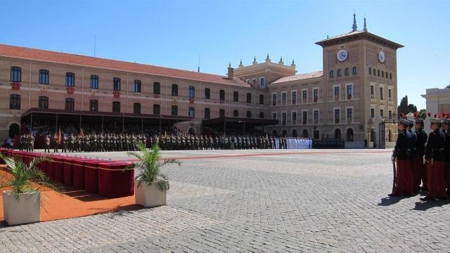Visita pastoral a la Academia General Militar de Zaragoza