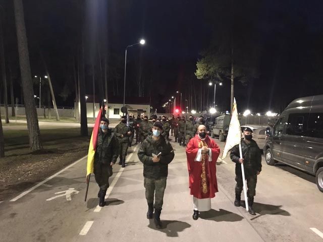 EL CONTINGENTE ESPAÑOL EN LETONIA CELEBRA LA SEMANA SANTA