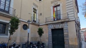 El Arzobispo Castrense recibe la visita del Director del IEBA