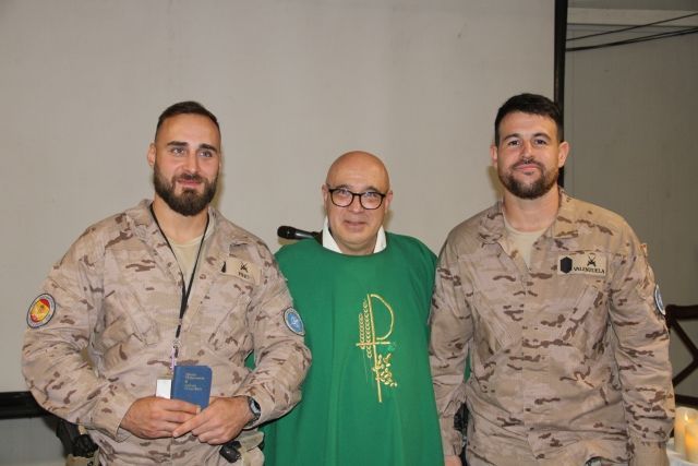 Entrada de un nuevo catecúmeno castrense durante la misión en Irak