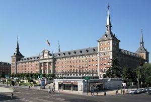 El Arzobispo Castrense preside el día de Nuestra Señora de Loreto, Patrona del Ejército del Aire, en el Cuartel General