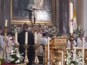 Celebración de la Vigilia Pascual en la Catedral de las Fuerzas Armadas