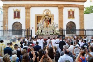 Procesión de Nuestra Señora de los Desamparados en la Real Parroquia Castrense del Santo Ángel Custodio de Cádiz