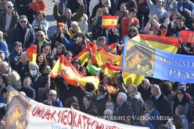 PAPA FRANCISCO ÁNGELUS Plaza de San Pedro Domingo, 12 de febrero de 2023