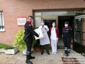 Cáritas Castrense hace una nueva entrega de material sanitario a centros de atención a discapacitados de Alcalá de Henares
