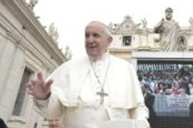 Catequesis del Papa: “Honrar a los padres conduce a una vida feliz”