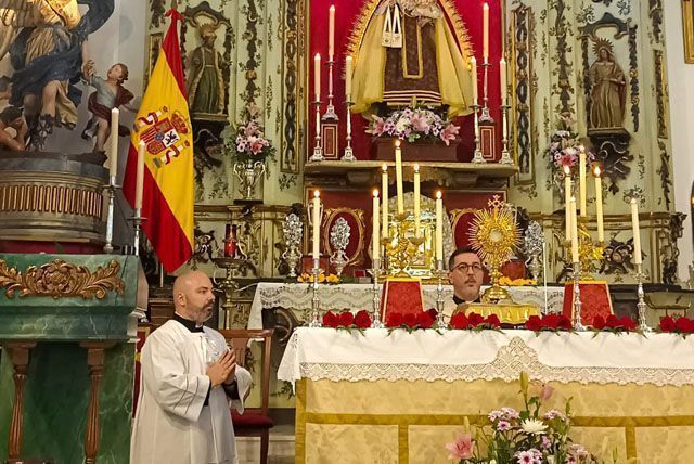 Solemnidad de la Santísima Trinidad en la Real Parroquia Castrense de Cádiz
