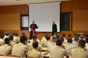 Visita Pastoral y Confirmaciones en la Academia de Caballería de Valladolid