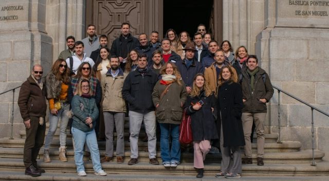 Grupo Joven Castrense y de jóvenes profesionales del Grupo Pray and Share, de jornada cultural