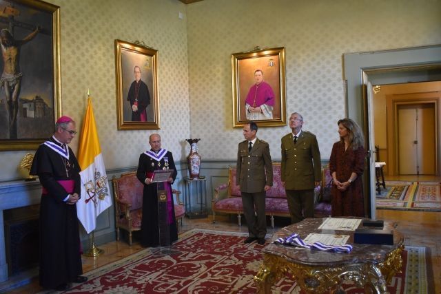 Acto de Imposición de la Gran Cruz Fidélitas al general de división Juan Francisco Arrazola Martínez