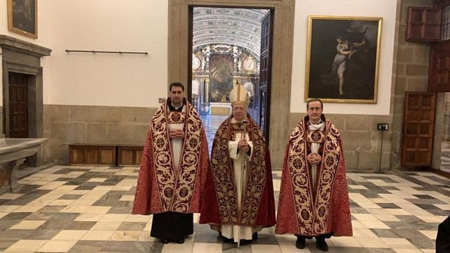 El Arzobispo Castrense ofició los Actos Litúrgicos previos al Capítulo de la Real y Militar Orden de San Hermenegildo en El Escorial