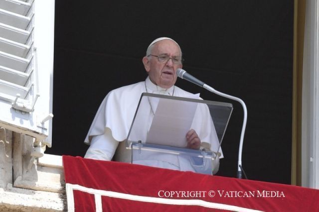 PAPA FRANCISCO ÁNGELUS Plaza de San Pedro Domingo, 21 de agosto de 2022