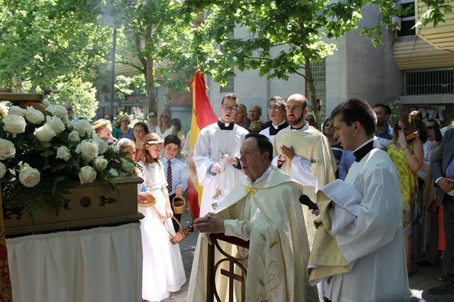 Celebración del Corpus Christi en la Parroquia de La Dehesa