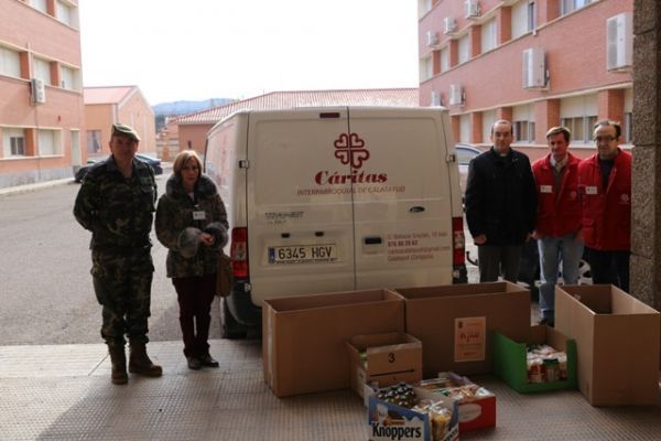 Cáritas Castrense Calatayud y OFAPET 302 unidos por una buena causa