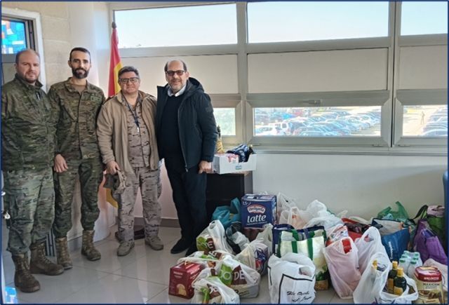 Campaña de recogida de alimentos en el Cuartel General Conjunto Aliado en Nápoles