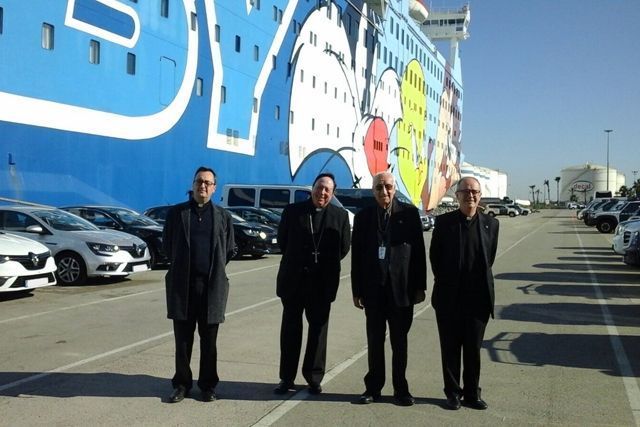 Visita del Arzobispo Castrense a la Guardia Civil y a la Policía Nacional en Barcelona