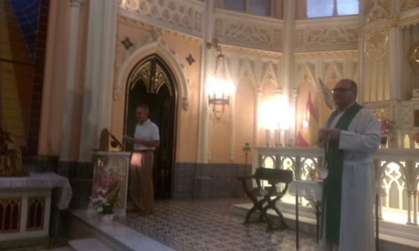 Acto de entrega de "La Credencial" a miembros de la Parroquia Castrense de Granada