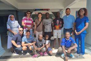 Personal de la fragata “Numancia” entrega ayuda humanitaria a la Comunidad de las Hijas de San José en Kenia