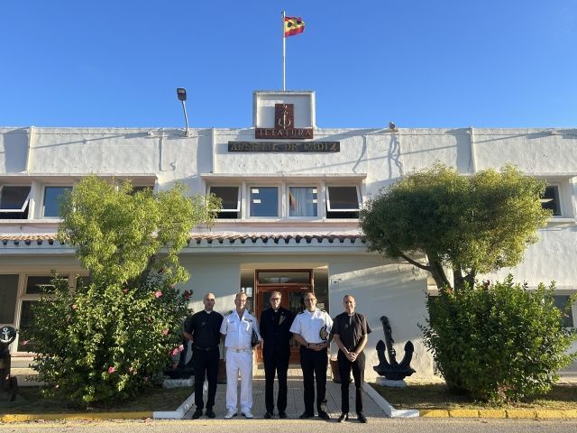 VISITA CANÓNICA DEL VICARIO DE LA ARMADA Y CONFIRMACIONES EN LA PARROQUIA DE LA BASE NAVAL DE ROTA