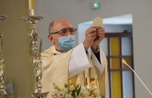 Celebración del Corpus Christi en la Parroquia Vaticana y Castrense de San Francisco de Asís